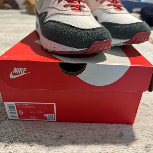 Nike Air Max Sneakers in Pink and Green Tones